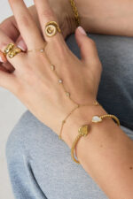 Evi-handchain-styled