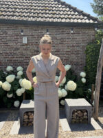 Lisa-set-close-1