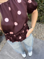 Nina-top-close