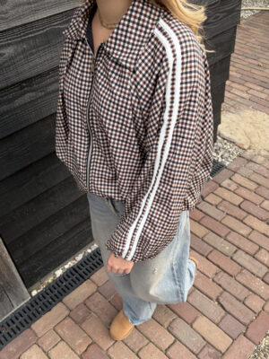 Puck-jacket-close