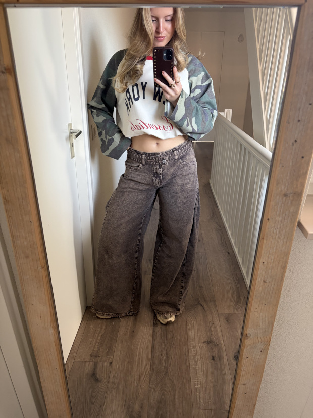 Yara-jeans-close Yara-jeans-close